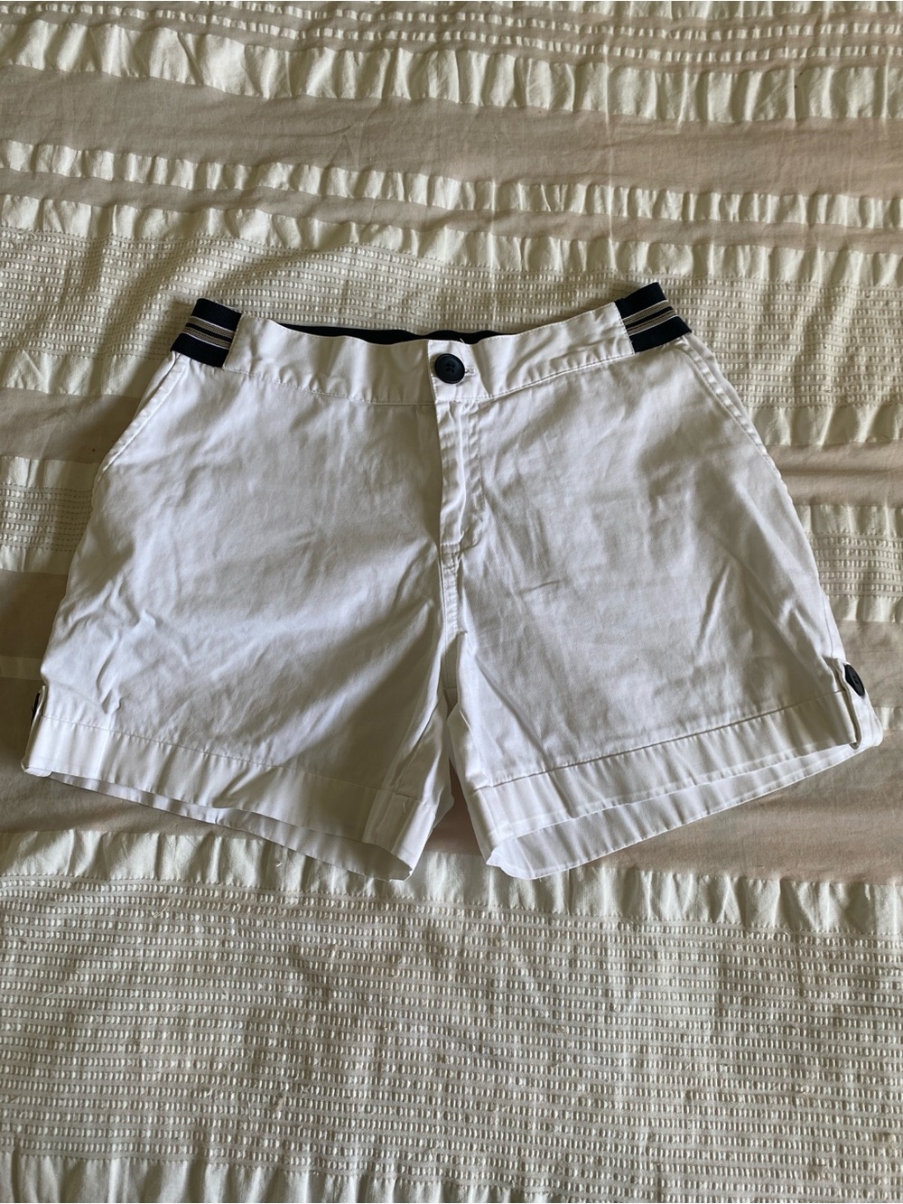 Mudo Collection White Chino Shorts Size XS